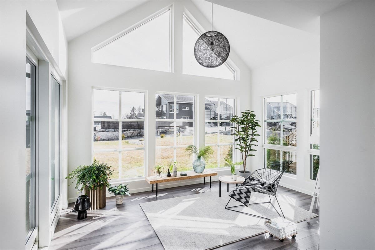 Stue med skråtak sett fra en annen vinkel, Vestby